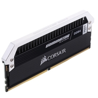 Corsair Dominator Platinum Series 16 Go (2 x 8 Go) DDR4 DRAM 3000 MHz C15 288 broches Kit de mémoire CMD16GX4M2B3000C15