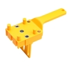 Gabarit de goujonnage en bois rapide Gabarit de trou de poche tenu dans la main en plastique ABS pour perforateur de trou de 6/8 / 10mm pour joints de cheville de menuiserie Guide de forage manchon en métal jaune