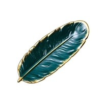 KKmoon Feuille Plaque Réaliste Plume Plateau Table Décoration Céramique Bijoux Anneau Bibelot Plat Titulaire Décoratif Plateau De Service pour Fruit Snack Dessert Bijoux