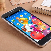 Landvo L800S Smartphone Android 4.4 MTK6582 Quad Core 1, 2 GHz 5" IPS capacitif 1 Go/4 Go WCDMA 3G 5MP / 0.3MP caméra GPS BT noir