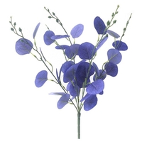 Le feuillage artificiel naturel de branches artificielles de Noël laisse la fleur