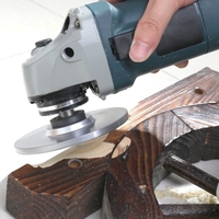 Le ponçage de la meule à angle en bois découpant un disque abrasif pour outil rotatif pour l