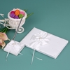 Livre de signature de Guset blanc de mariage de ruban de satin et support de stylo avec la décoration de Bowknot de fausse pierre de fausse pierre