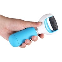 Meuleuse à pied électrique avec tête de rouleau à piles Portable pieds lime outil de pédicure épurateur de pied dissolvant de callosités pour peau sèche et craquelée dure morte