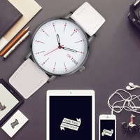 Mode Ultra Simple Couple Quartz Montre Casual Montre-bracelet analogique unisexe