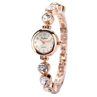 Montre à Quartz de mode en alliage de cristal Bracelace Mesdames Bracelace Montre Femme Montre-bracelet
