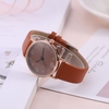 Montre-bracelet à quartz en alliage de bande de cuir décontracté étudiant de la mode de la dame