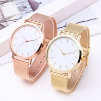 Montre-bracelet élégante à la mode en alliage simple à quartz