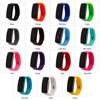 Montre électronique mince superbe de montre à LED de gel de silice LED