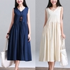 New Vintage Women Coton Linge V Neck Sans manches Loose Dress Ruched Waist Relaxed Cami Tank Dress Dark Blue / White