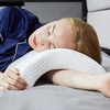 Oreiller de mousse de mémoire à rebond lent incurvé sieste anti-pression de bureau empêche les bras du cou à la main oreiller de couple engourdi