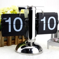 Petite échelle horloge de table rétro flip sur horloge en acier inoxydable flip horloge à quartz à engrenage interne