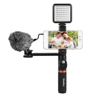 Smartphone Vidéo Rig Hand Grip avec BT Télécommande + Mini Microphone + Dimmable LED Light pour iPhone 6s plus pour Samsung Galaxy S8 + S8 Note 3 Huawei
