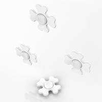 Square Spinner Focus Anxiété Réducteur de stress pour les enfants Adultes Ultra Durable Temps de tuer à grande vitesse Jouet à doigts Flocon de neige Trèfle à quatre feuilles