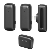 Système de microphone sans fil Ulanzi J12 avec 1 récepteur et 2 microphones Portée de transmission de 20 m Batterie intégrée avec étui de charge de remplacement pour iPhone 13/13 Pro/12/12 Pro/11/11 Pro/ 10 Live Streaming Interview Vlog