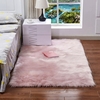 Tapis moelleux en laine de peau de mouton de forme rectangulaire avec une peluche ultra douce