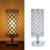 Tomshine Crystal Silver à côté de la lampe de table