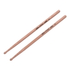 Une paire de bâtons de baguettes en bois 5A en bois Hickory Wood Drum Set