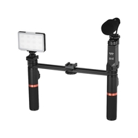 ViewFlex VF-H7 Smartphone Vidéo Rig Dual Handheld Métal Grip Stabilisateur Kit avec Télécommande / Dimmable LED Lumière / Microphone pour iPhone 6 6 s Plus pour Samsung Galaxy S8 + S8 Note 3 Huawei