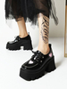 Académie Lolita Chaussures à talons compensés en cuir PU noir cœur rose