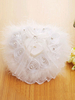 Anneau porte oreillers plumes de dentelle strass noeuds fournitures de cérémonie de mariage blanc