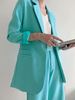 Blazer bleu à manches longues et col rabattu avec pantalon court