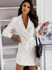 Blazer Court Femme avec Manches Longues à Col Revers Coupe Cintrée avec Boutons Unicolore