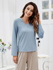 Blouse pour femme col bijou manches longues bébé bleu en mousseline de soie passepoil irrégulier t-shirt à capuche