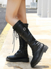 Bottes au genou noires pour femmes à bout rond avec boucle à lacets; bottes déquitation au genou; bottes plates