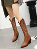 Bottes mi-mollet pour femmes; bout pointu marron café; bottes patchées brodées