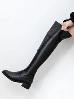Bottes noires au-dessus du genou bottes hautes plates à bout pointu