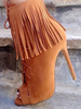 Bottine femme peep-toe à talons aigus en nubuck unicolore avec frange Boots