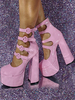 Bottines à talons hauts roses avec boucle et plateforme découpées à talons blocs
