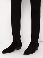 Bottines en daim noires à bout rond et bottines chelsea pour hommes