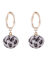 Boucle doreille femme en métal imprimé léopard percé