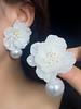 Boucles doreilles de mariée en métal et diamants pour bijoux de mariage
