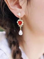 Boucles doreilles pour femmes gouttes rouges; coeur; design; perles; couches; métal; pendant; parti; percé; boucles doreilles