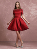 Bourgogne Homecoming robe Bateau Lace Applique court Prom robe Satin à manches courtes plissées une ligne Party Dress