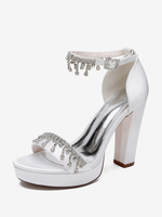 Chaussures de mariage à talons hauts en satin avec plateforme et strass et bride à la cheville