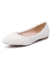 Chaussures de mariage blanc dentelle perlée bout pointu chaussures de mariée plate