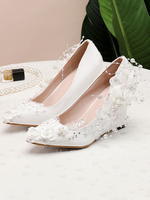 Chaussures de mariage chaussures pointues bout pointu talon compensé avec des fleurs