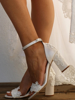 Chaussures de mariée à talons épais