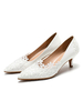 Chaussures de mariée blanche bout pointu talon bas