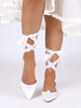 Chaussures de mariée en satin à bout pointu et à lacets avec perles