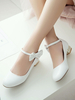 Chaussures lolita classiques bow perle bride à la cheville métallisée talon chiot pompe lolita blanche Déguisements Halloween