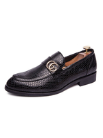 Chaussures mocassins pour hommes à enfiler avec détails en métal; bout rond; cuir PU; chaussures basses en cuir