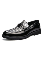 Chaussures mocassins pour hommes à la mode en cuir PU à bout rond et détails en métal à enfiler sur des chaussures noires