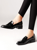 Chaussures noires pour femmes avec bout pointu et chaussures décontractées