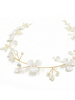 Coiffure de mariéé accessoires de mariage blanche décoré des fleurs