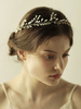 Coiffure de mariage métallique or pour adultes de soirée